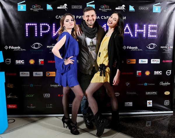 КУП ЗВЕЗДИ НА ПРЕМИЕРАТА НА „ПРИВЛИЧАНЕ“